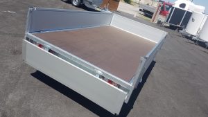 Plateau ridelles ERDE XR262F 2 essieux 2000 kg