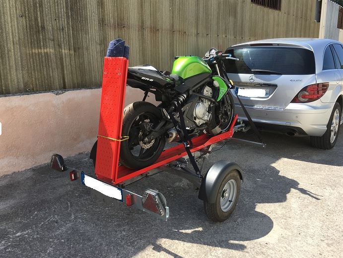 Porte-motos pliable en acier inoxydable, capacité 450 kg Oziconcept – Image 2