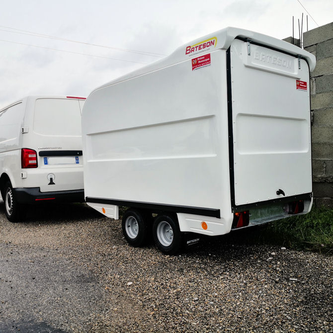 Remorque fourgon Bateson 750 kg à 2 essieux